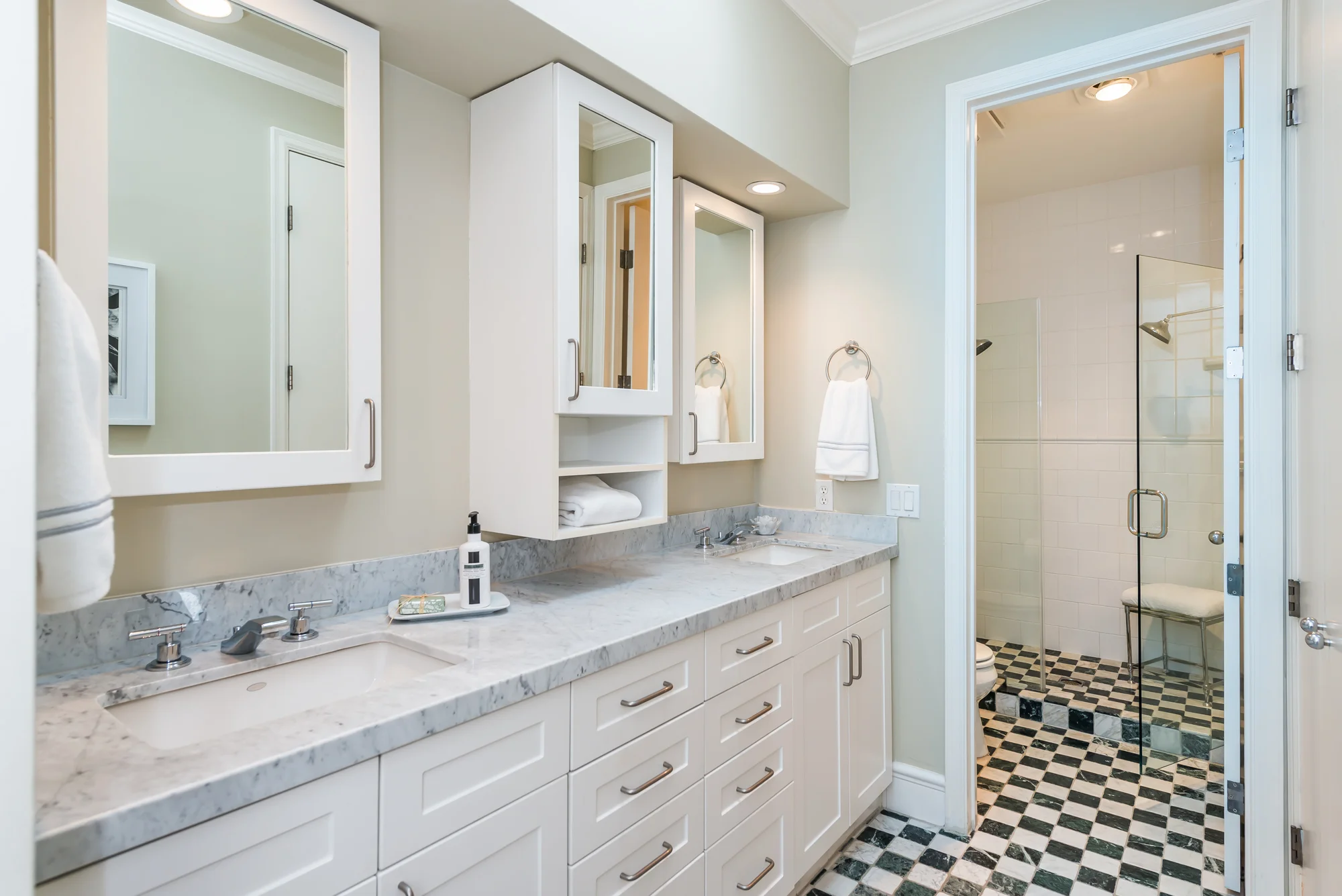 Master bath MLS.jpg