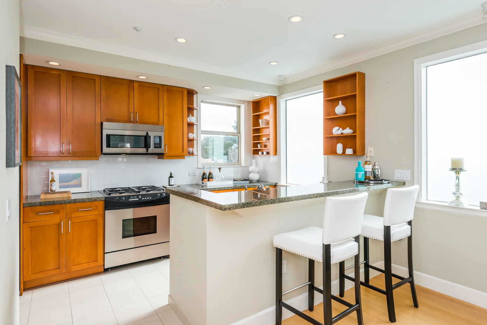 Kitchen Bar area MLS.jpg
