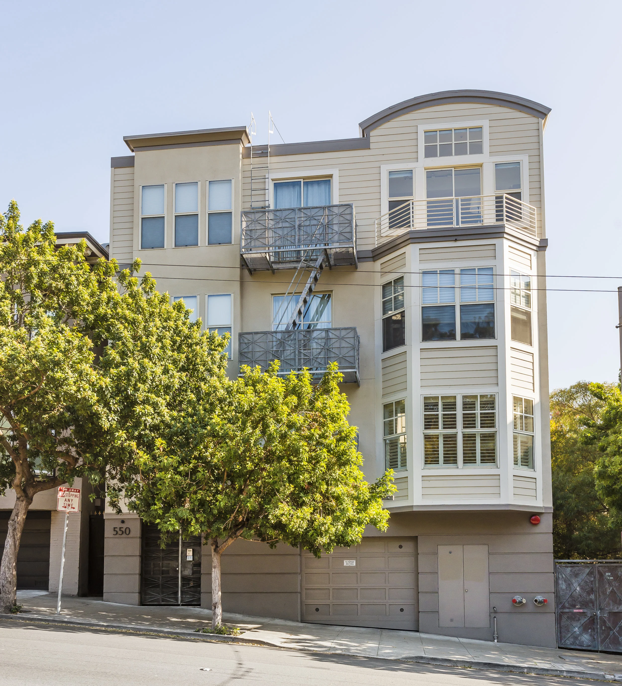 550 Stanyan Facade.jpg