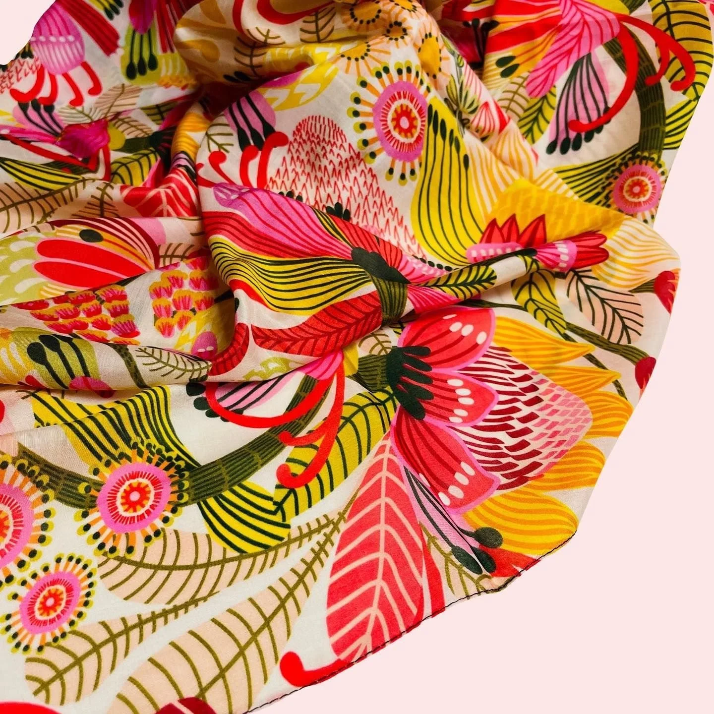 Garden of Eden and Protea Azure are 2 of the designs available in my new scarf collection. There are 6 different designs in this first scarf collection measuring a generous 65 x 180cm and they are made from a beautiful lightweight cotton silk fabric 