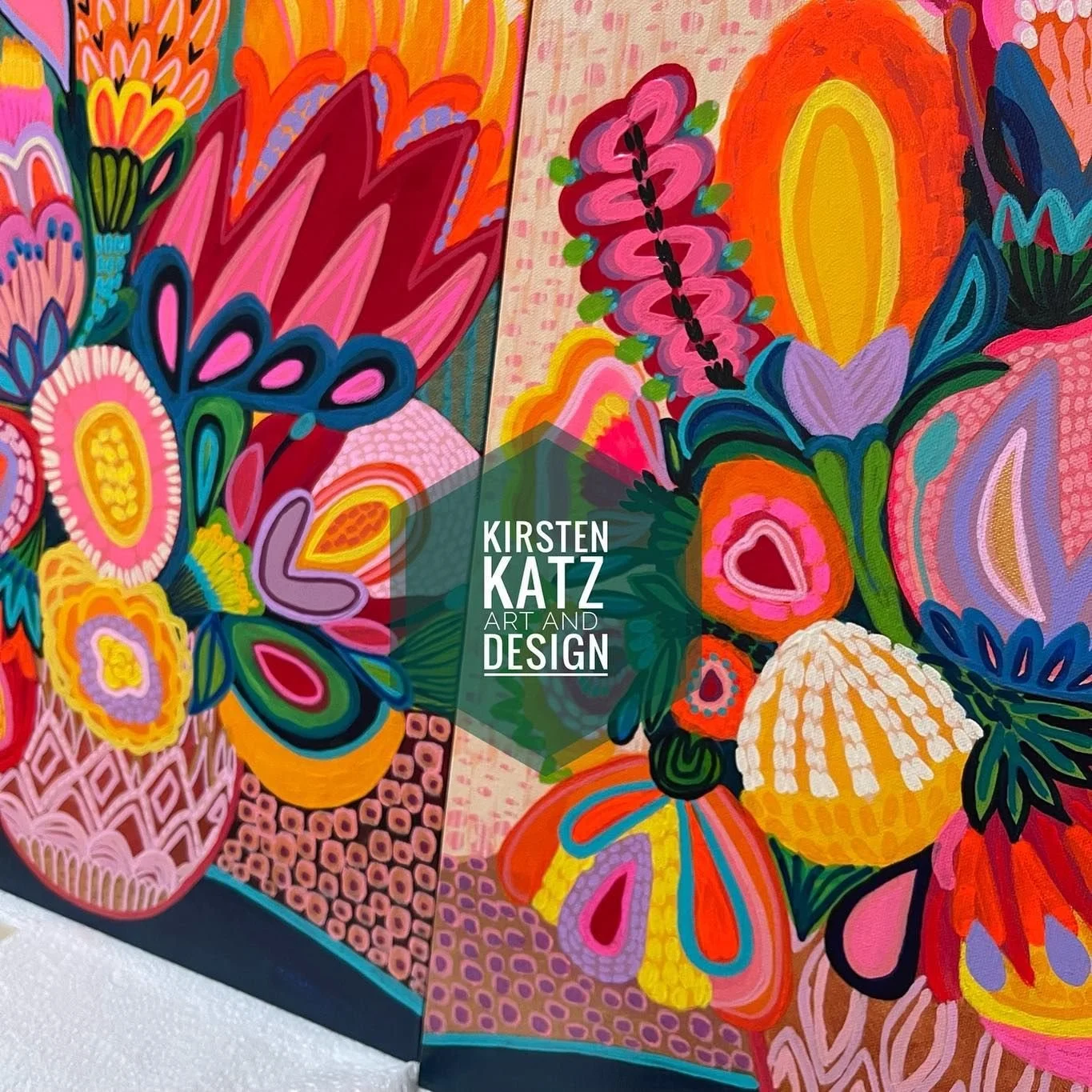 ✨Fresh colour drop!
Two bold new originals are complete + heading to the framers. Could they be your next art obsession? Keep an eye out - https://www.kirstenkatz.com/collections/modern-australian-paintings

#kirstenkatzart #modernart #australianarti