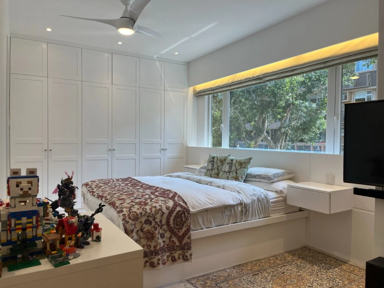 8c Scenic Villa - guest bedroomiii.jpeg