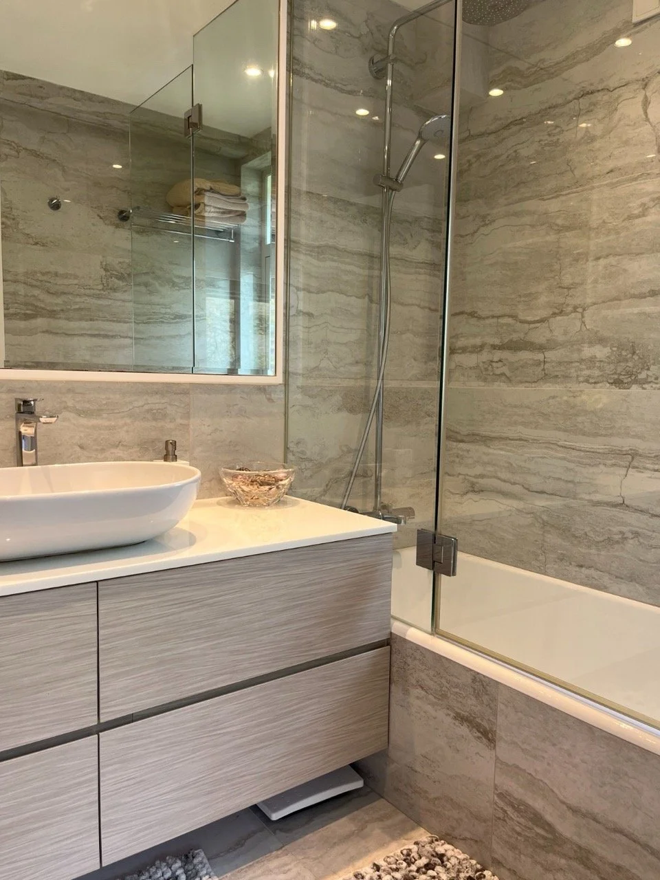 10. Scenic Villa - guest bathroom.jpeg