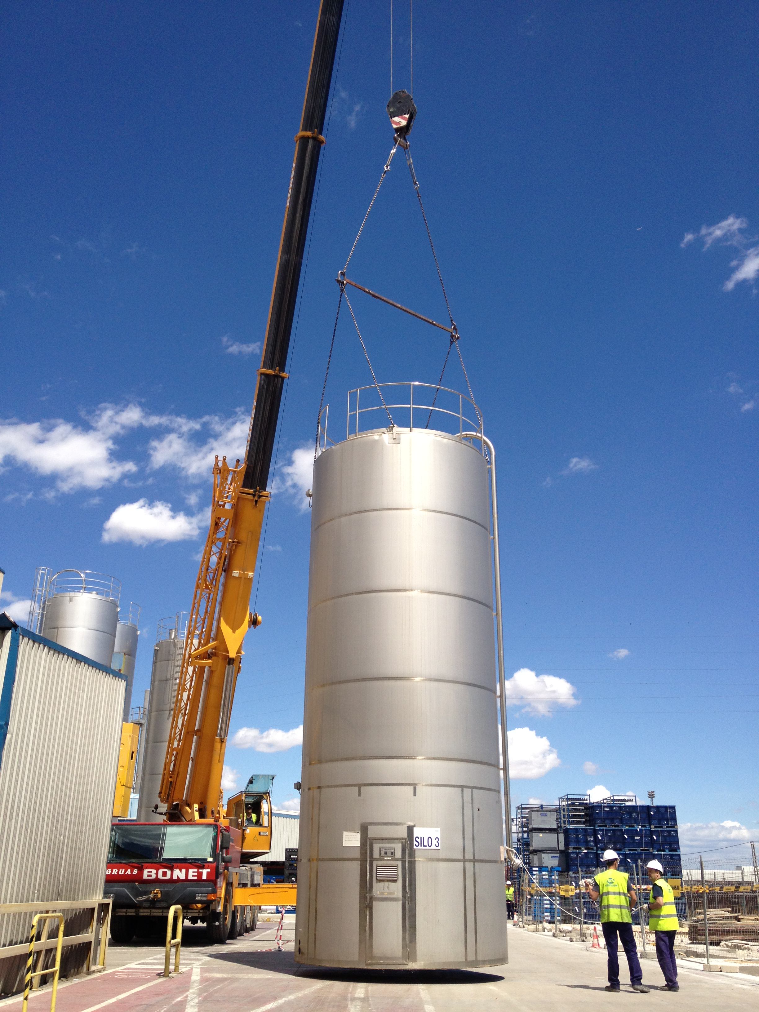  Desmontaje, traslado e instalación de silos de gran envergadura 