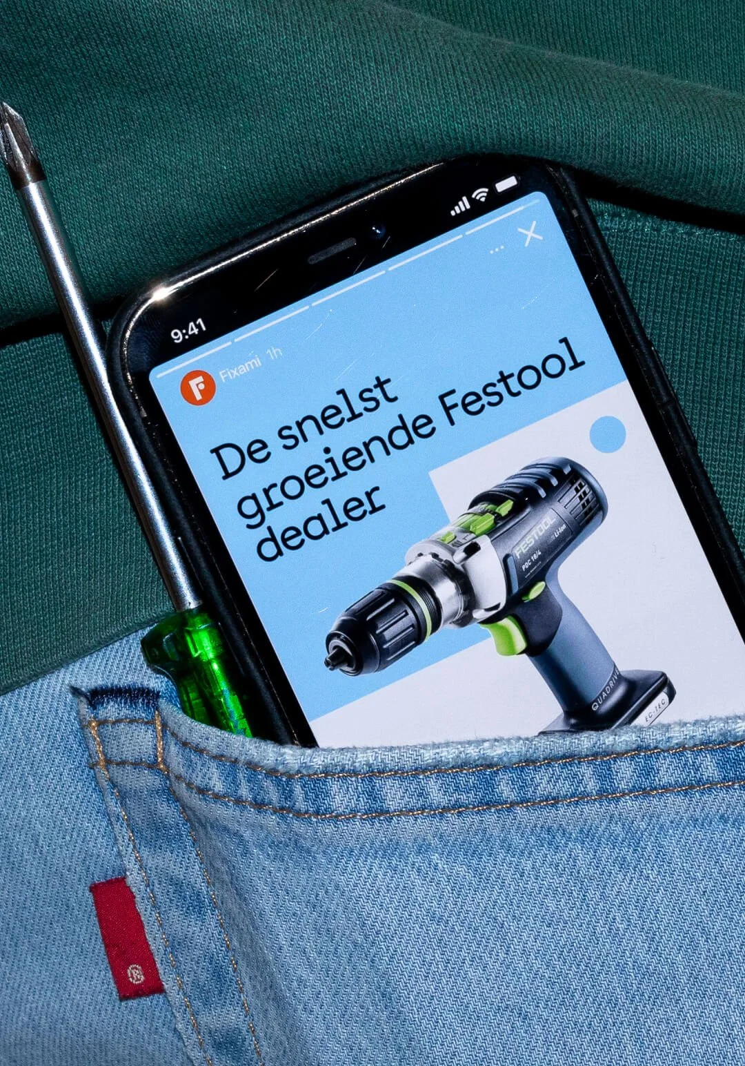 fixami_08_mobile interface in back pocket.jpg