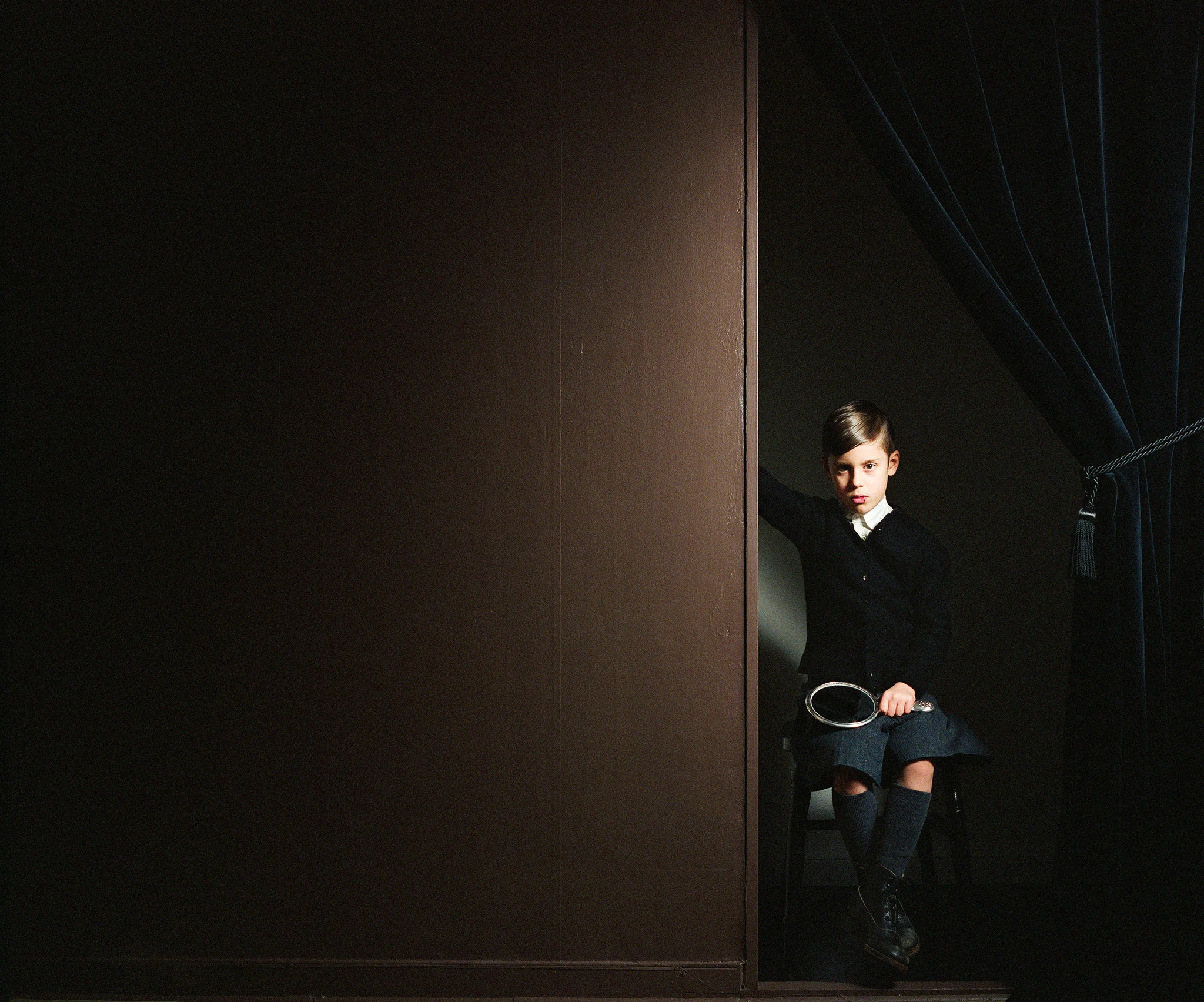 boy_with_mirror_nygards_karin_bengtsson.jpg