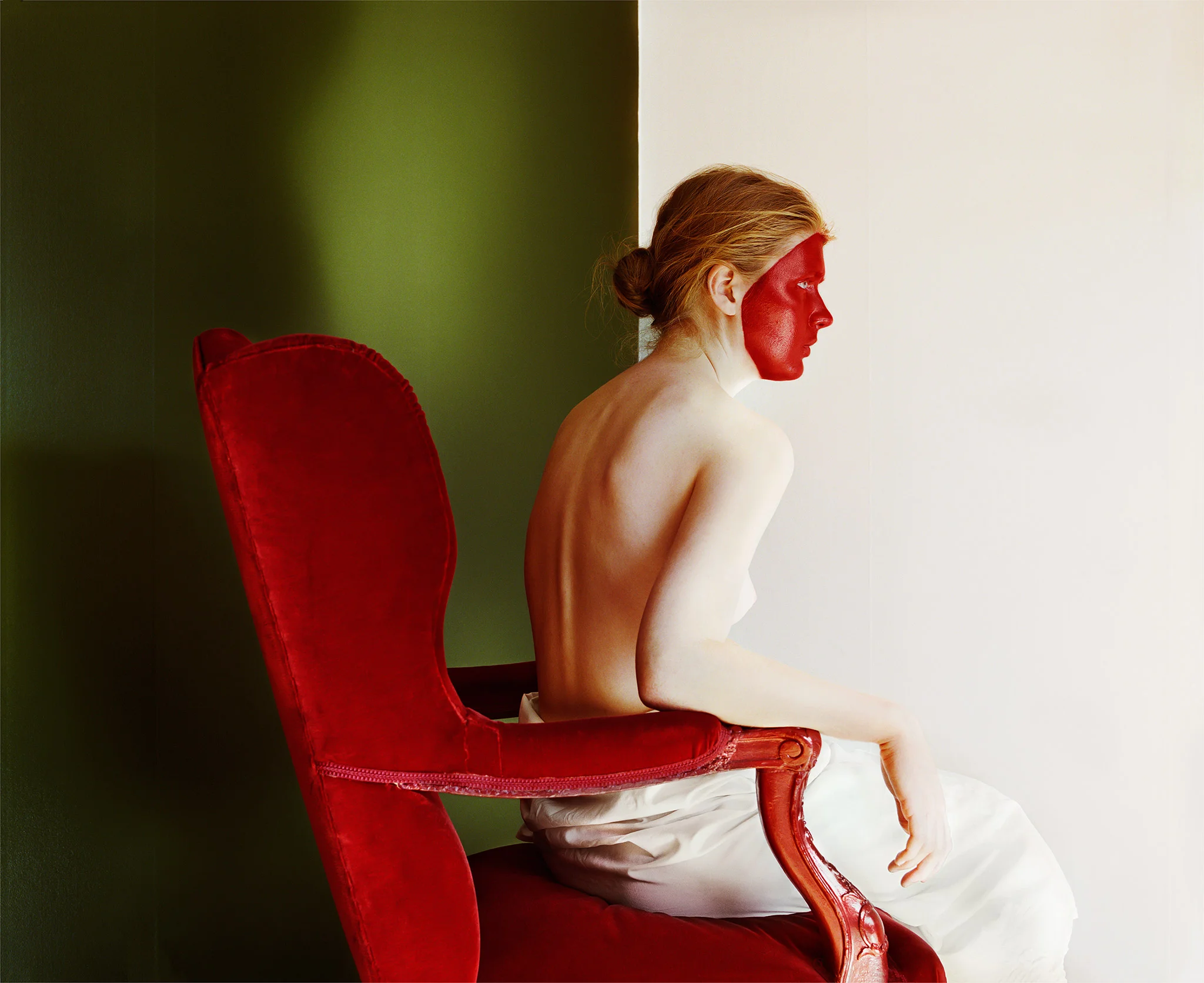 woman_with_red_face_nygards_karin_bengtsson.jpg