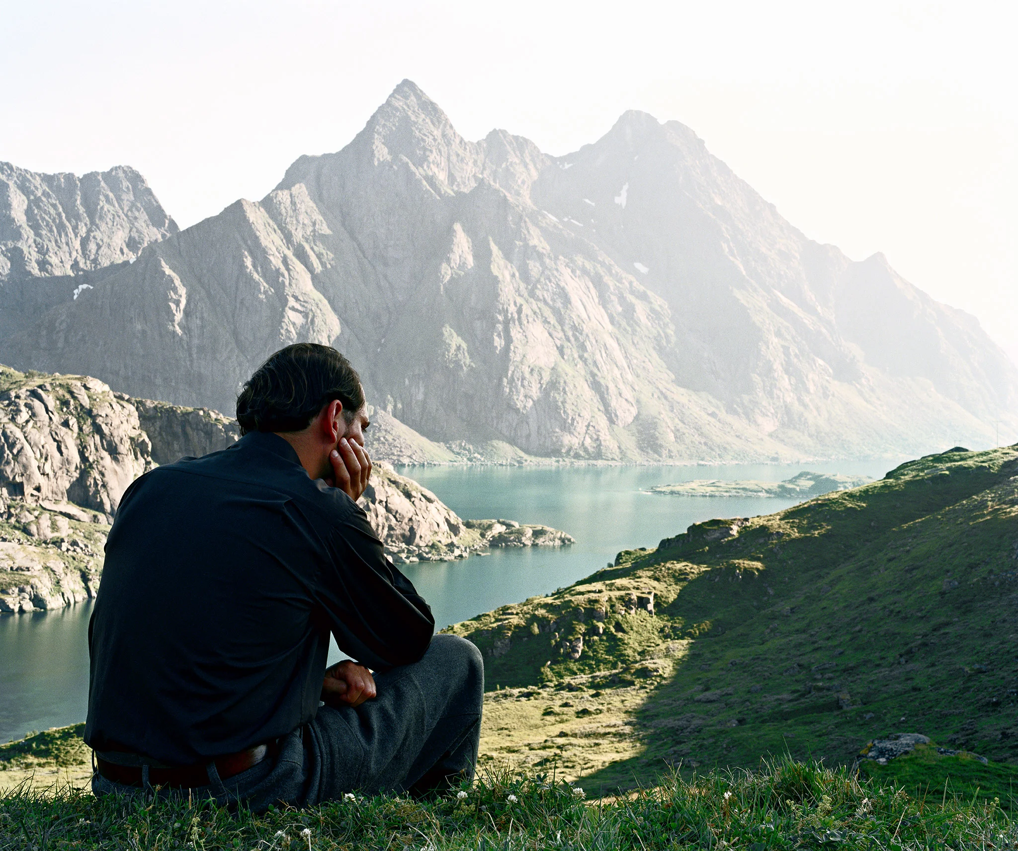 man_on_mountain_nygards_karin_bengtsson.jpg