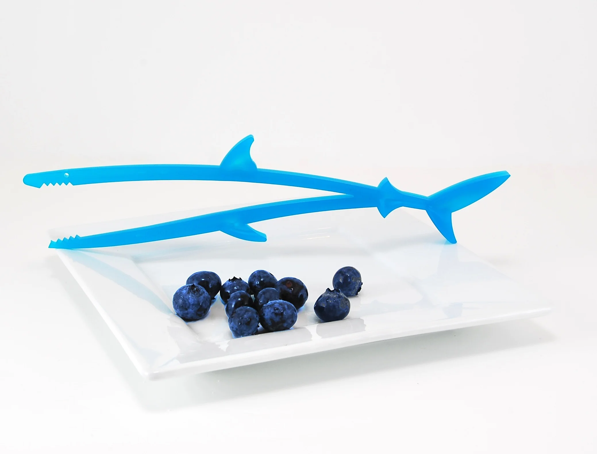 Munch Stix® are child-friendly chopsticks that all have mouths and munch! Made in the USA, Munch Stix® are an AmericasMart ICON Honors Innovation Award finalist, an Editor's Pick for The Gourmet Retailer and one of A-List Mom's "Toy of the Year" in 2014. Meet "Chum the Shark" who has also been endorsed by pediatric Occupational Therapist, Lindsey Biel OTR/L. 