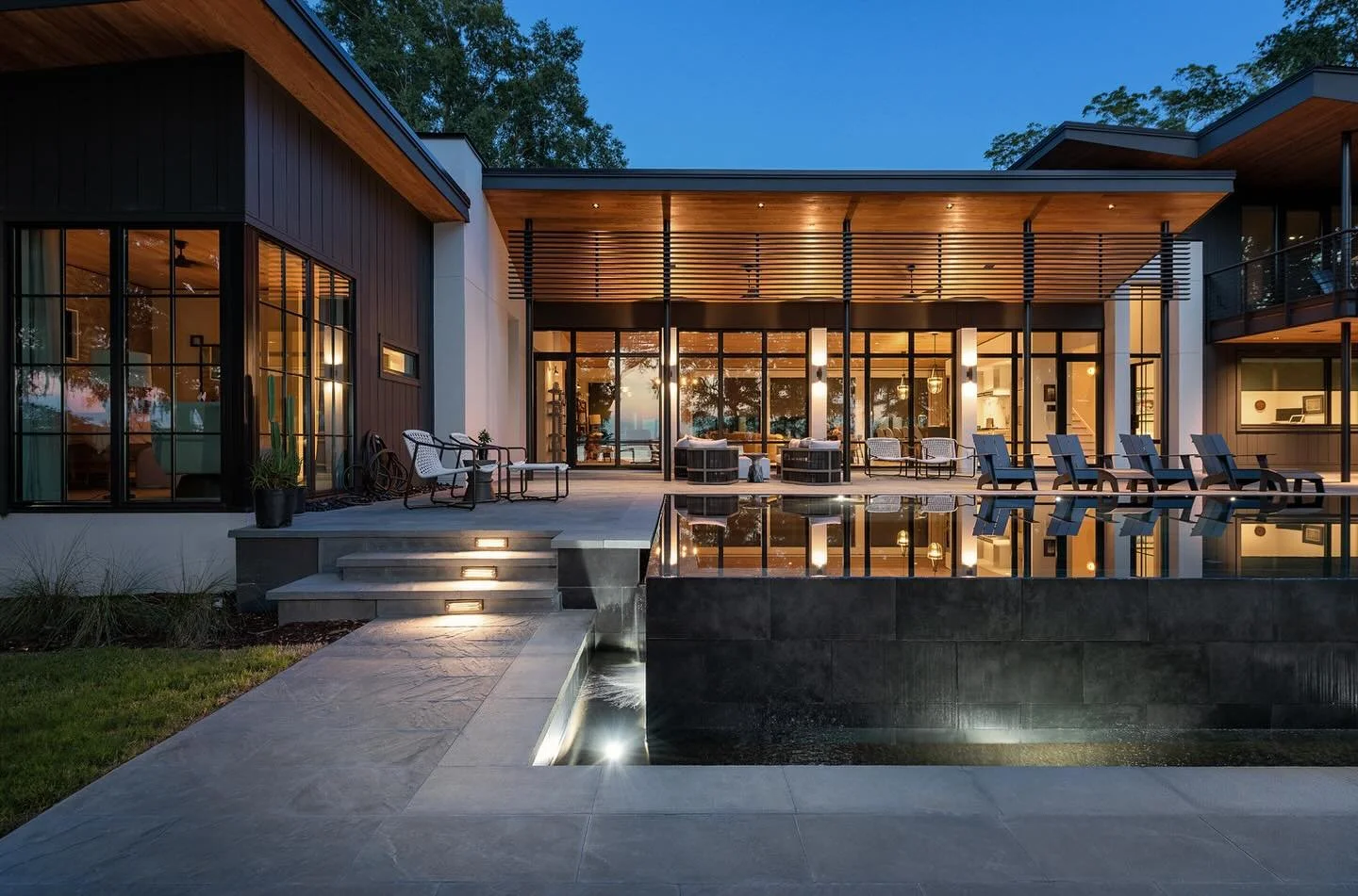 Inspired by mid-century architecture, this modern residence located in Charleston, South Carolina captures Stono River views with transparency and clean detailing. 

Published: LUXE Interiors + Design, Charleston Magazine
Architect: Rush Dixon Archit