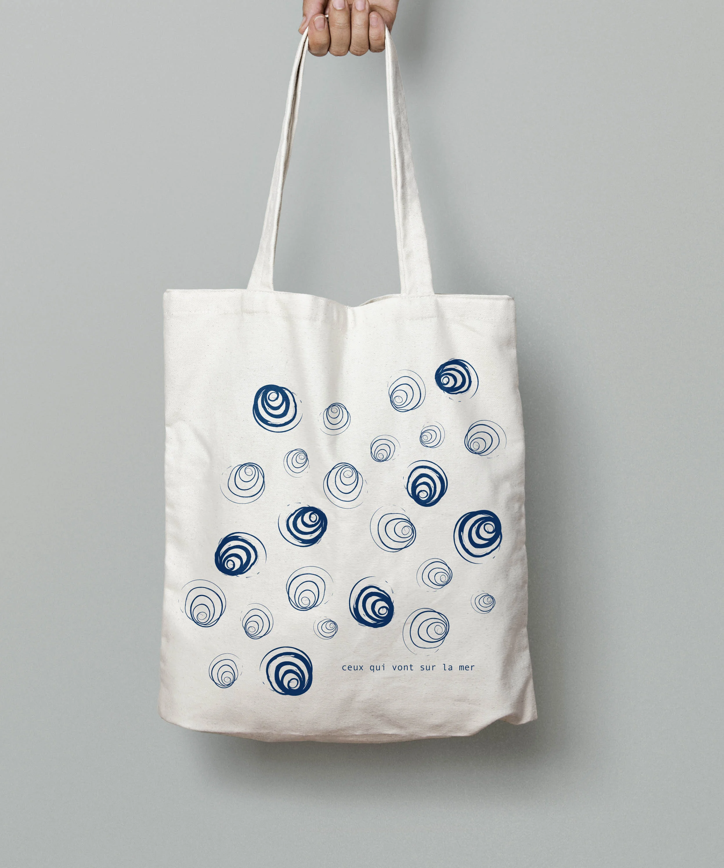 comme des coquillages sur le sable - design graphique Bleuenn Seveno