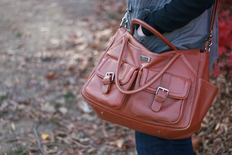 It's a crossbody!