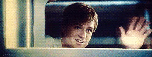 Peeta_Waving.gif