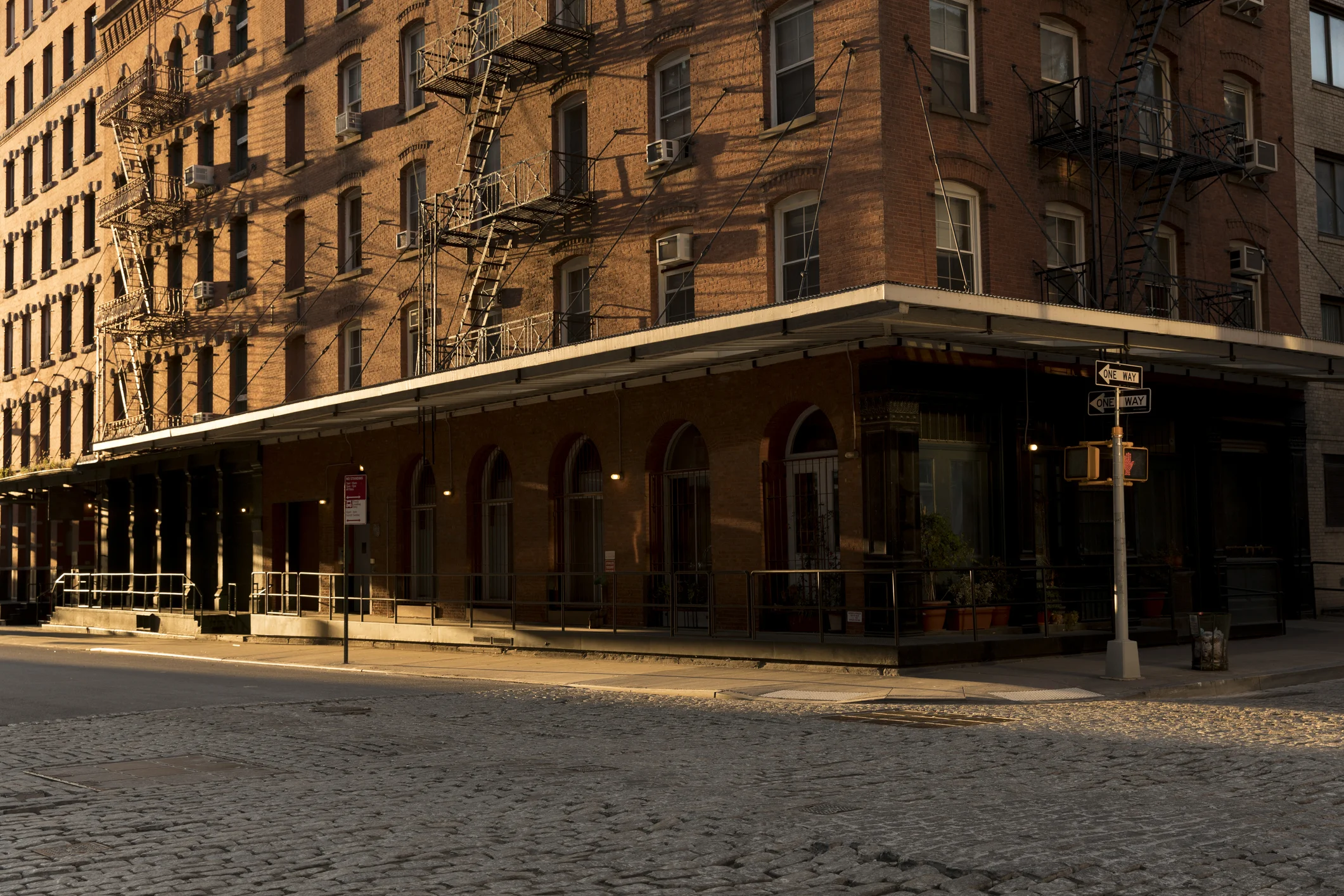LOFT BUILDING \ RENOVATION \ TRIBECA, NY