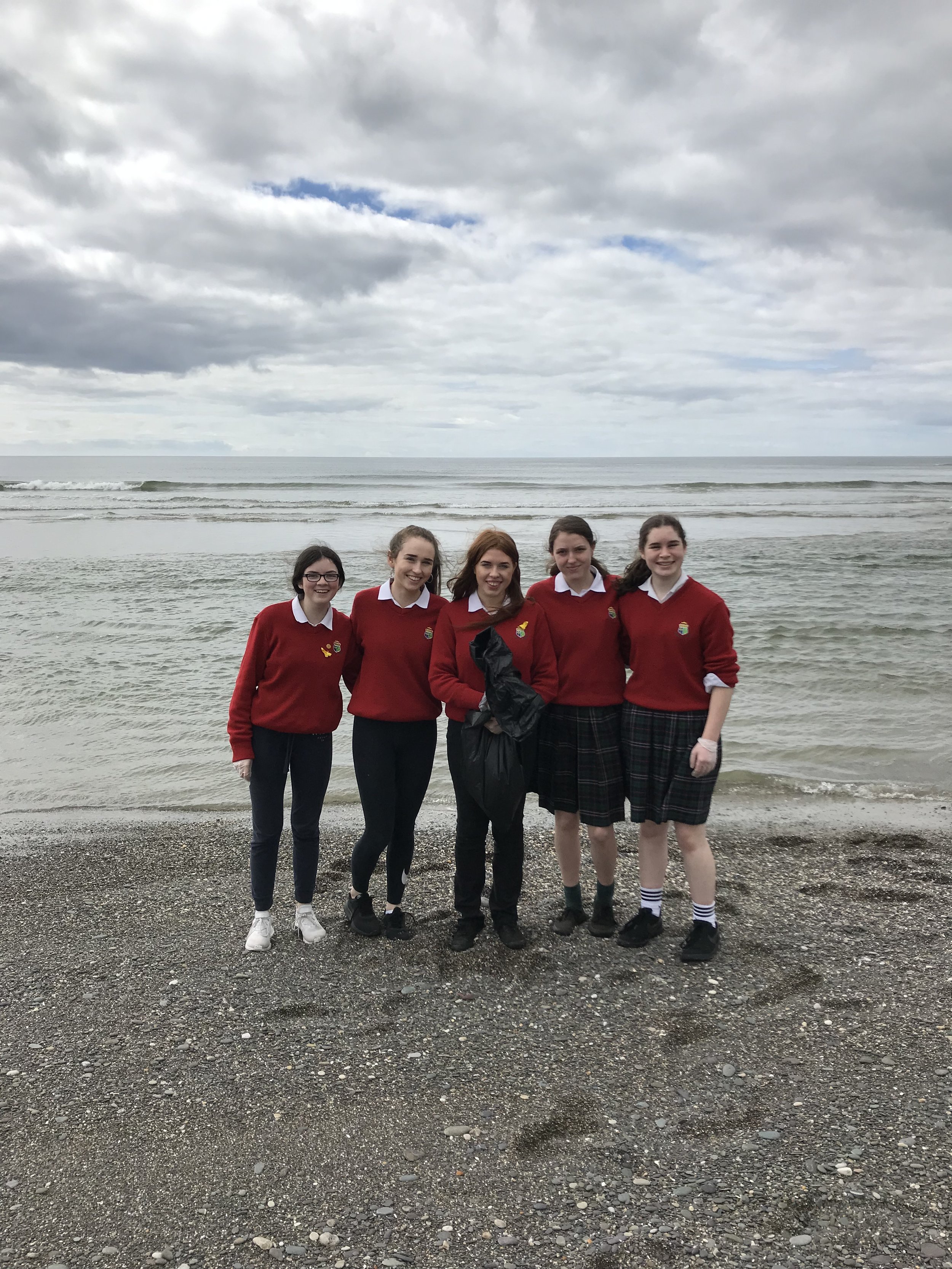 Young Social Innovators Beach Clean Up