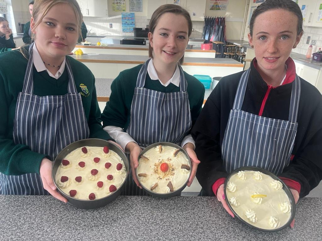 1st year Home Ec mastering desserts!