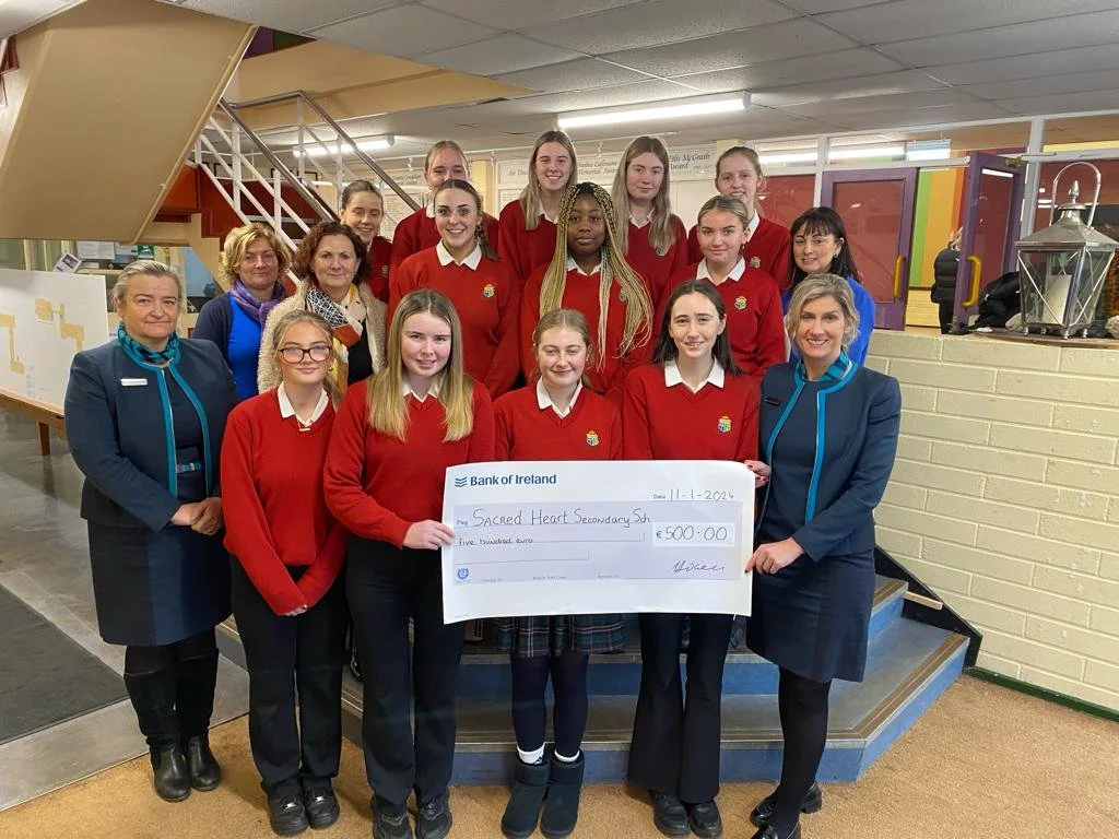 School Bank participants presented with cheque