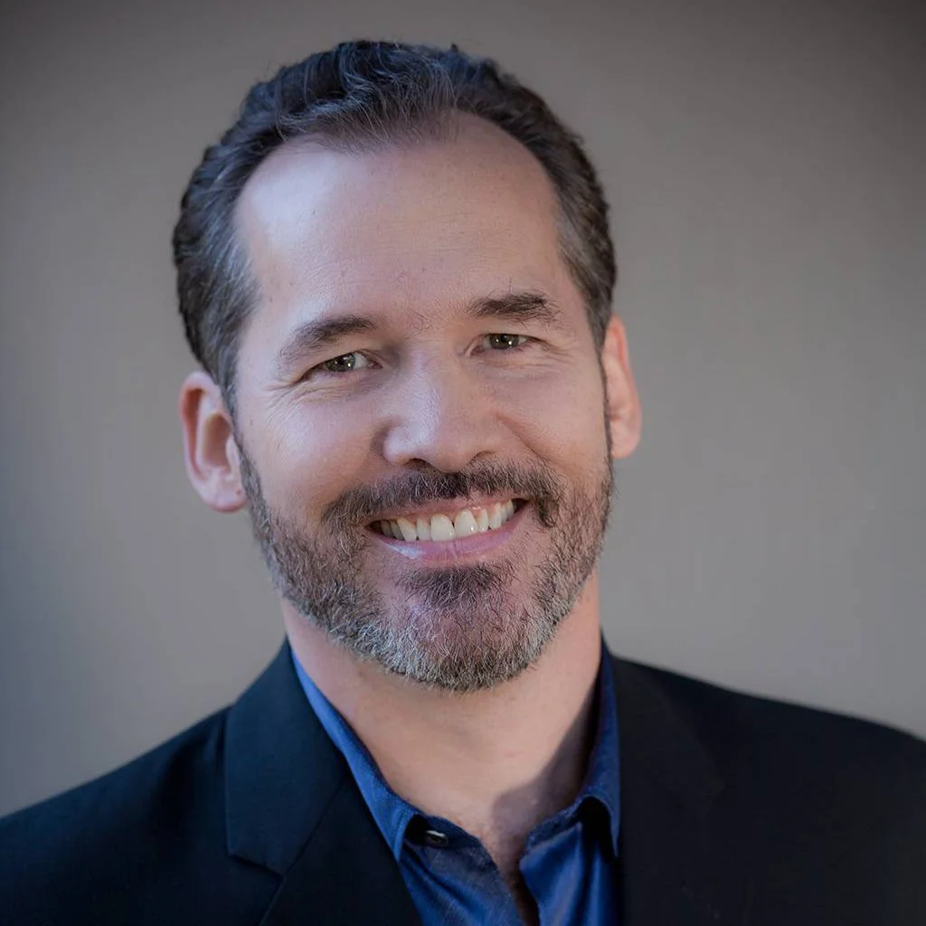 Tim Kelley - Founder of Amoveo Mundi , a global purpose community to empower people to discover their country's purpose (crowdfunding)