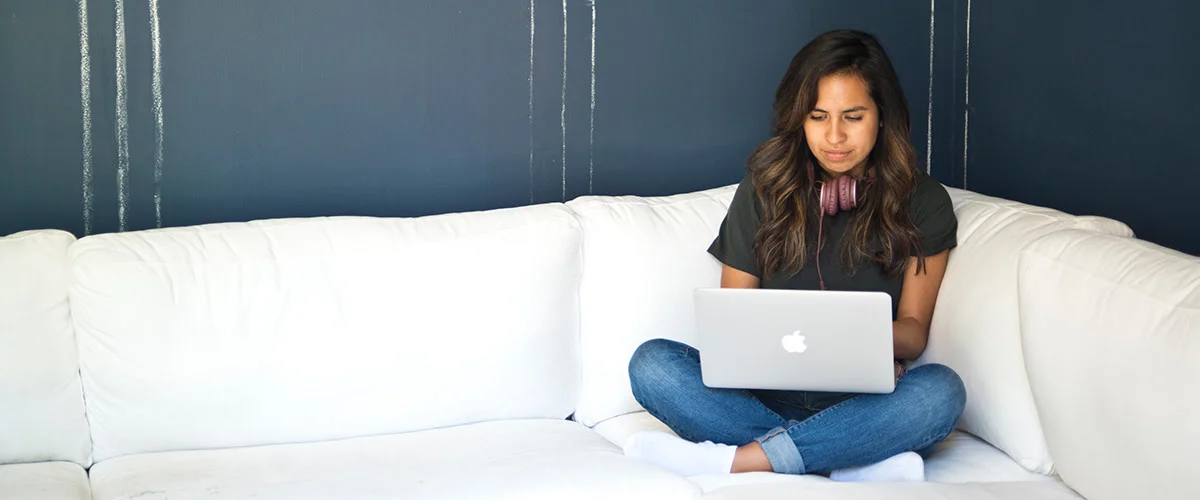 woman computerv2.jpg