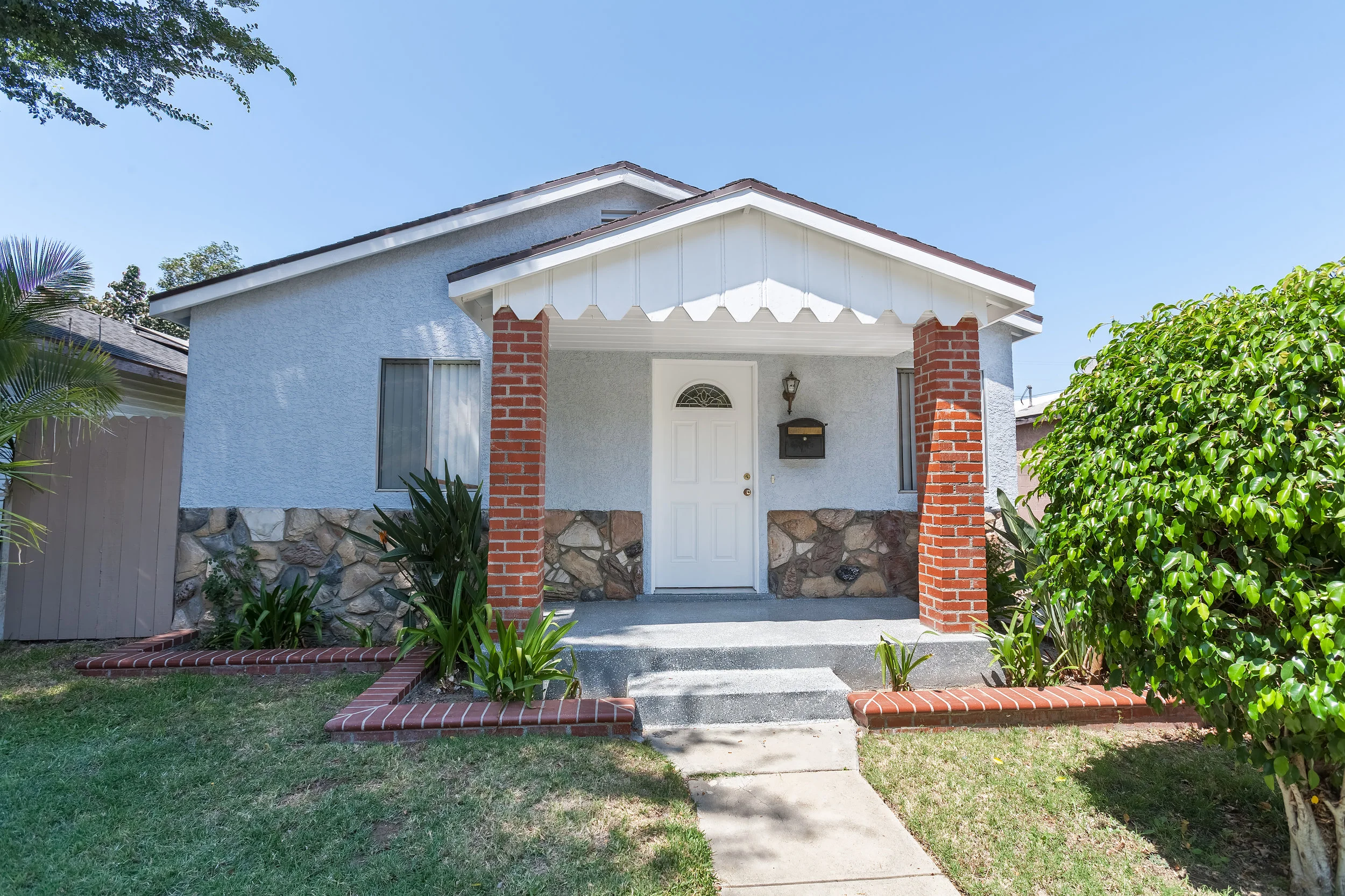 1503 E Eleanor St Long Beach - SOLD ($20,000 over list in 20 days)