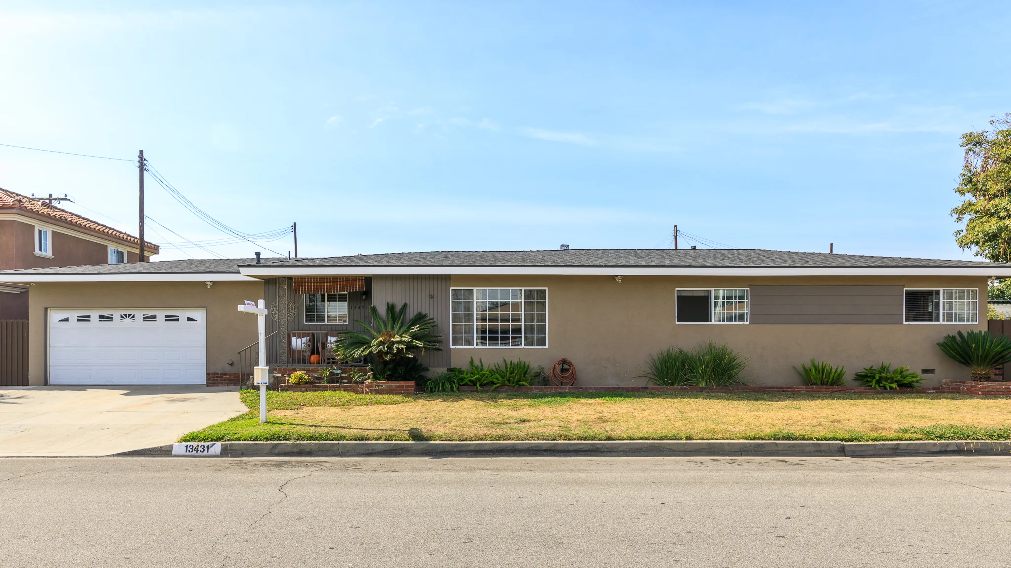 13431 Charlemagne Av, Bellflower 90706
