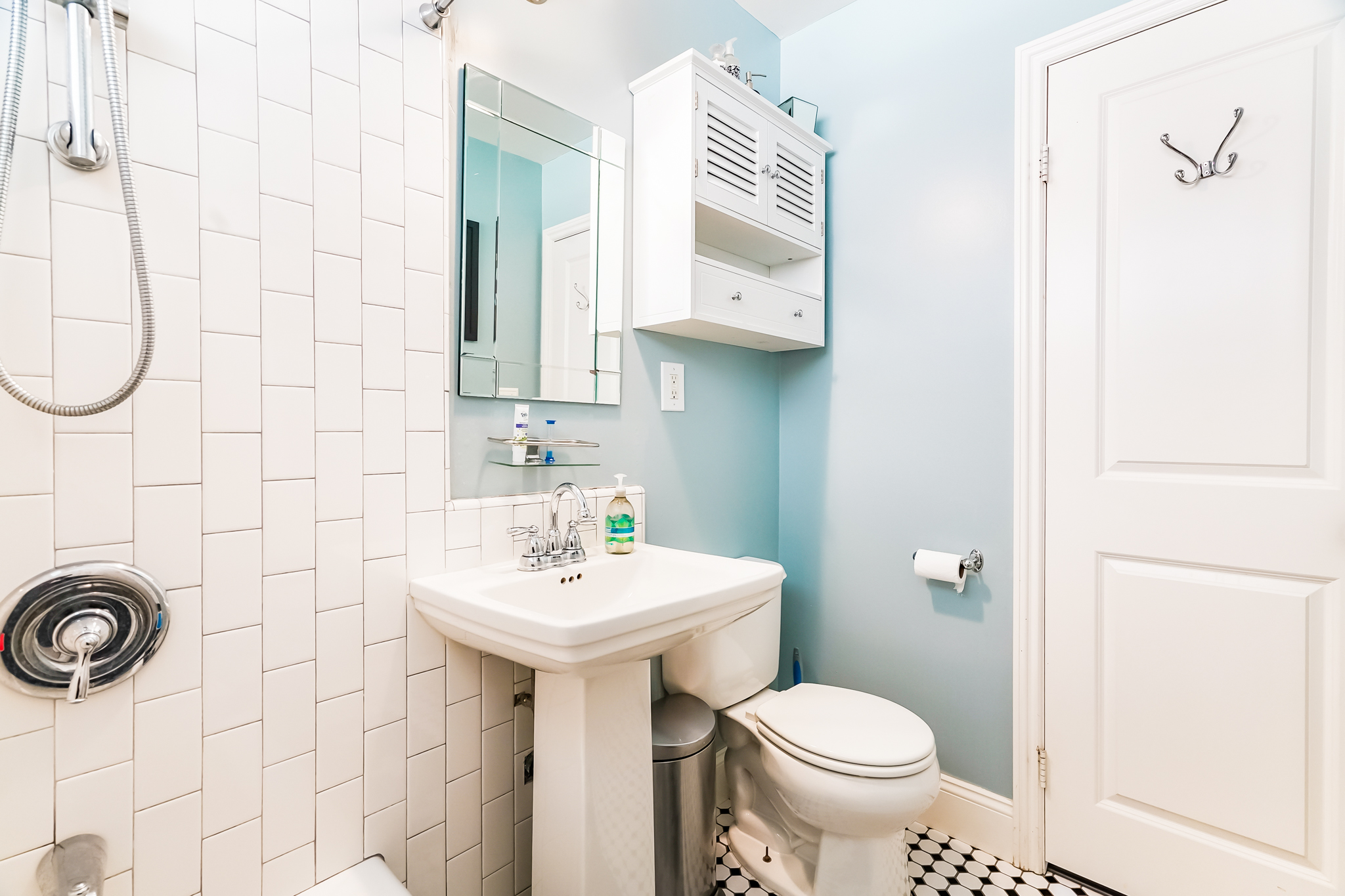 2157 Pattiz Ave, LB_MLS_28.jpg