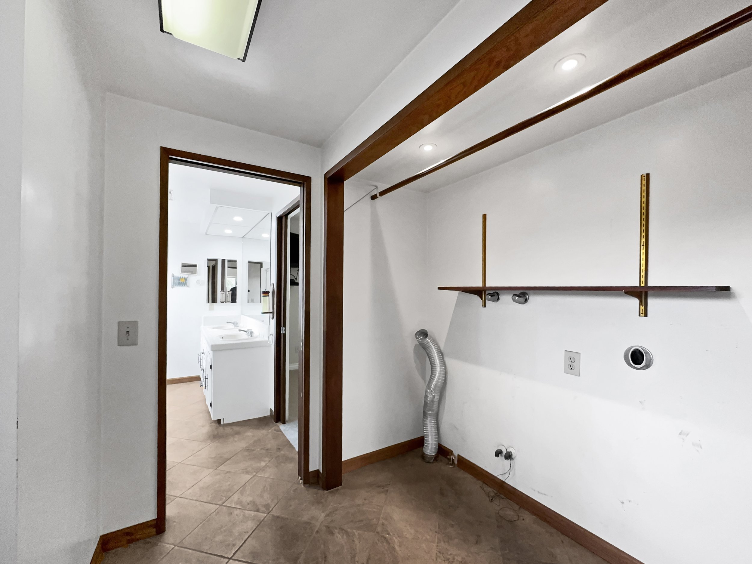 laundry-room-1.jpg