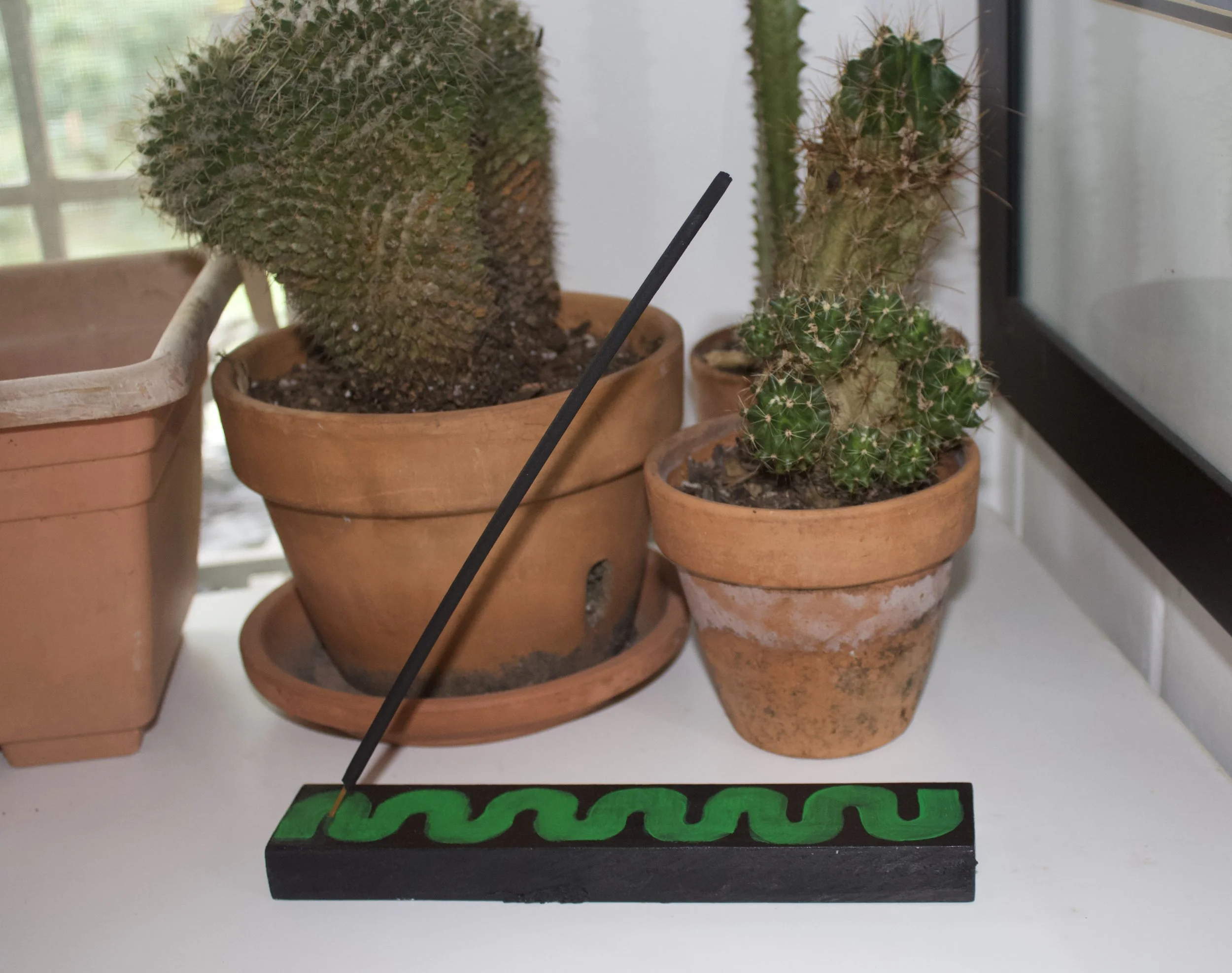 Wavy Incense Holder (green)