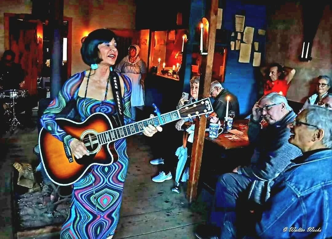 Joan Caddell &amp; The Midnight Choir - The Tavern Concert @ Historic Richmond Town 