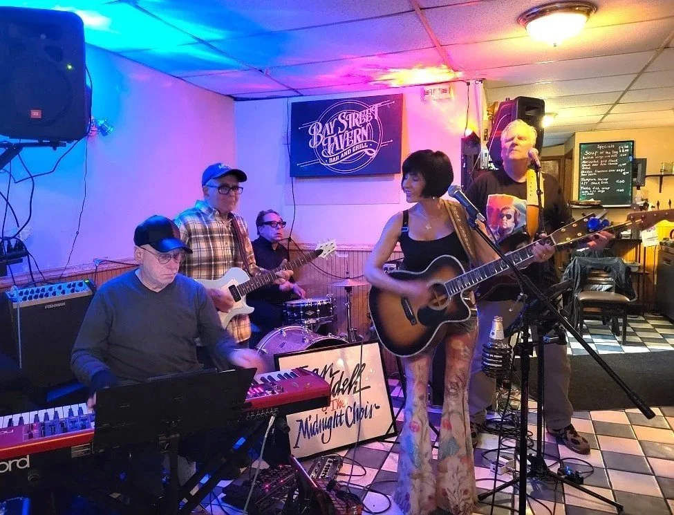 Joan Caddell &amp; The Midnight Choir @ The Bay Street Tavern 