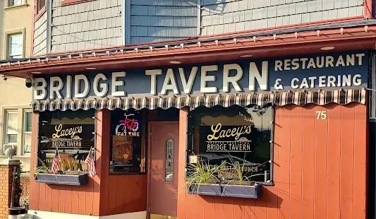 Joan Caddell &amp; The Midnight Choir @ Lacey's Bridge Tavern