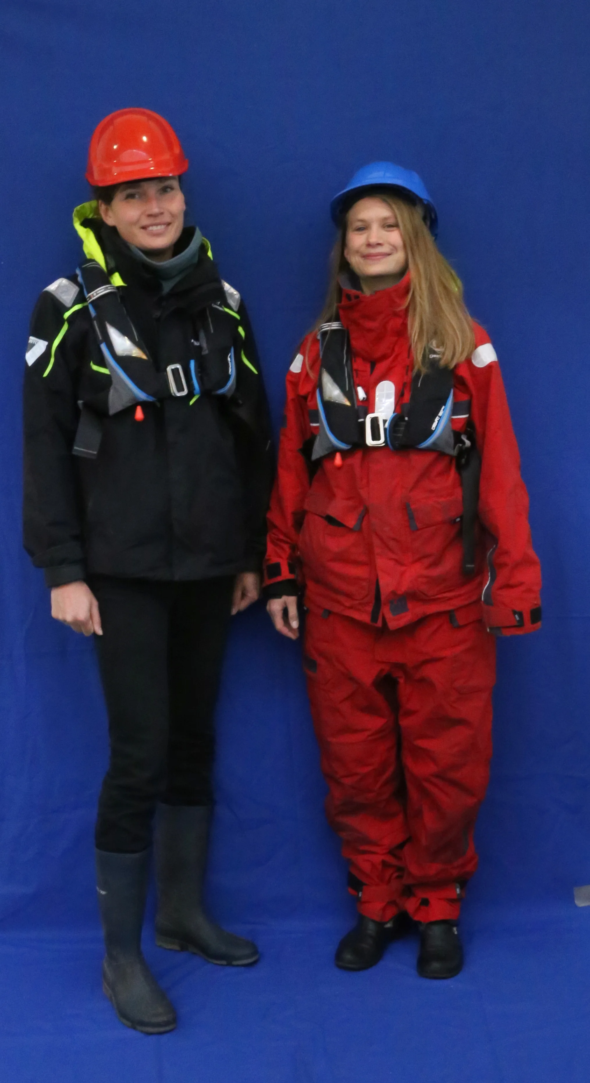 Anneke and Leonie as Oceanographers, photo taken by Claire Riordan