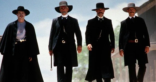 Tombstone-Movie-Director-Kurt-Russell-Val-Kilmer.jpg