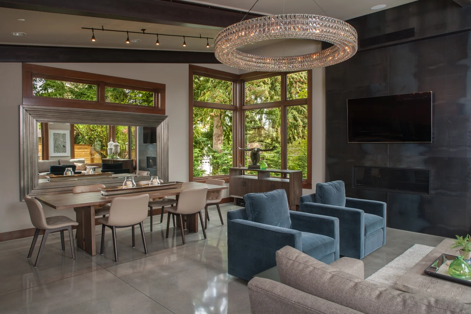 DiningRoom.jpg