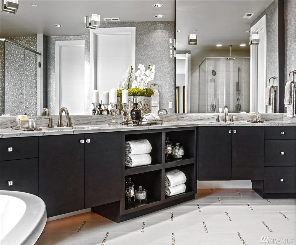 Master Bath.jpg