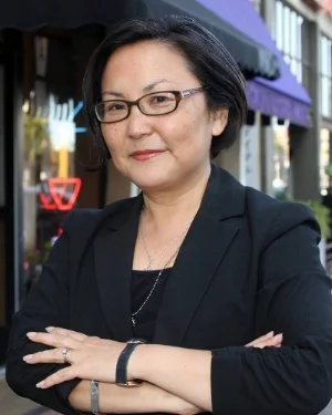 naomi hirahara.jpg