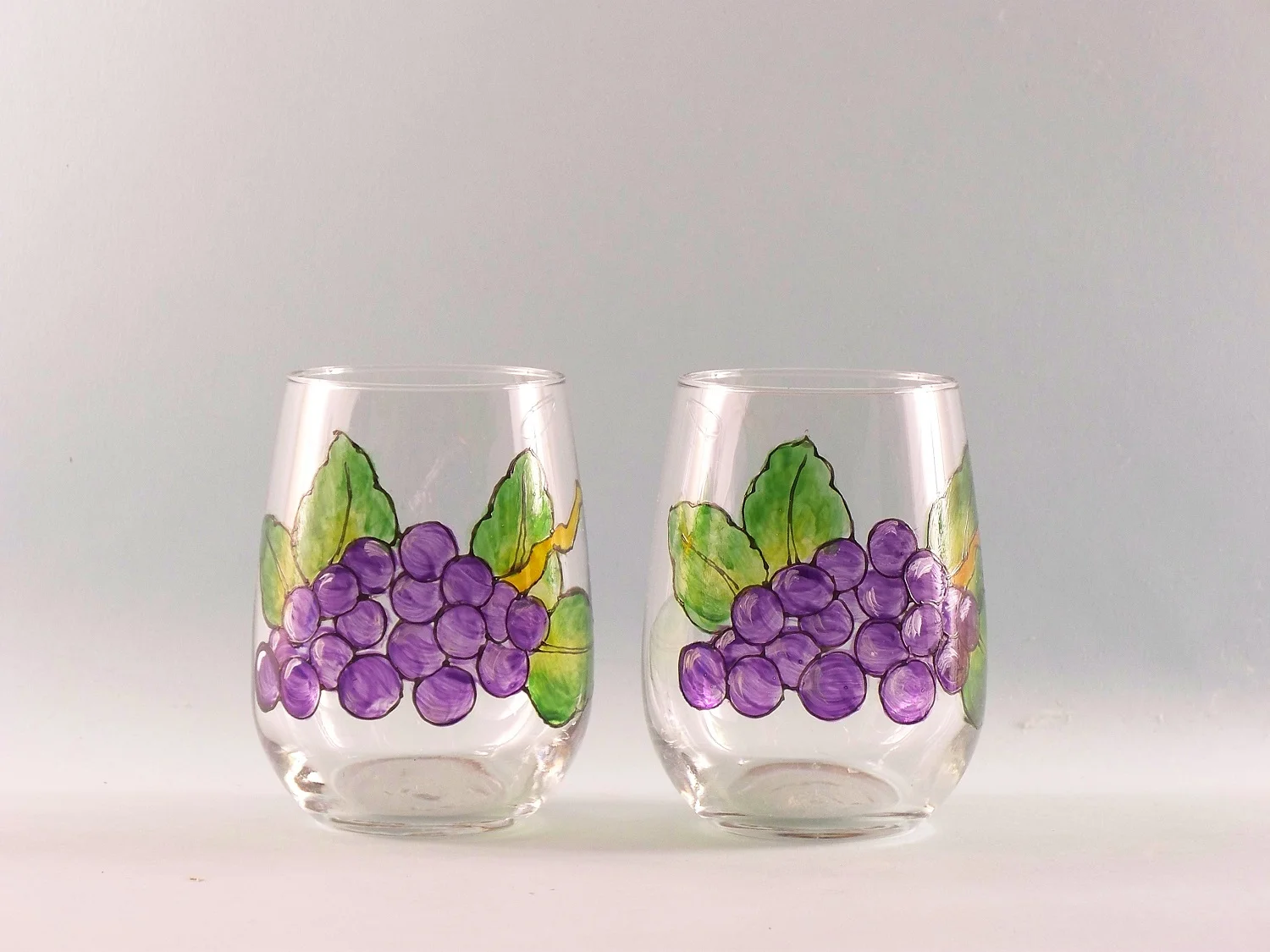 grapes_stemless_wine_glasses.JPG