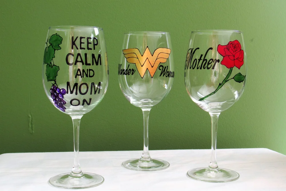 Red Rose Wine Glass | Mother 's Day Wine Glass | Personalized Mother's Day Wine  Glass | Hand Painted Personalized Gifts