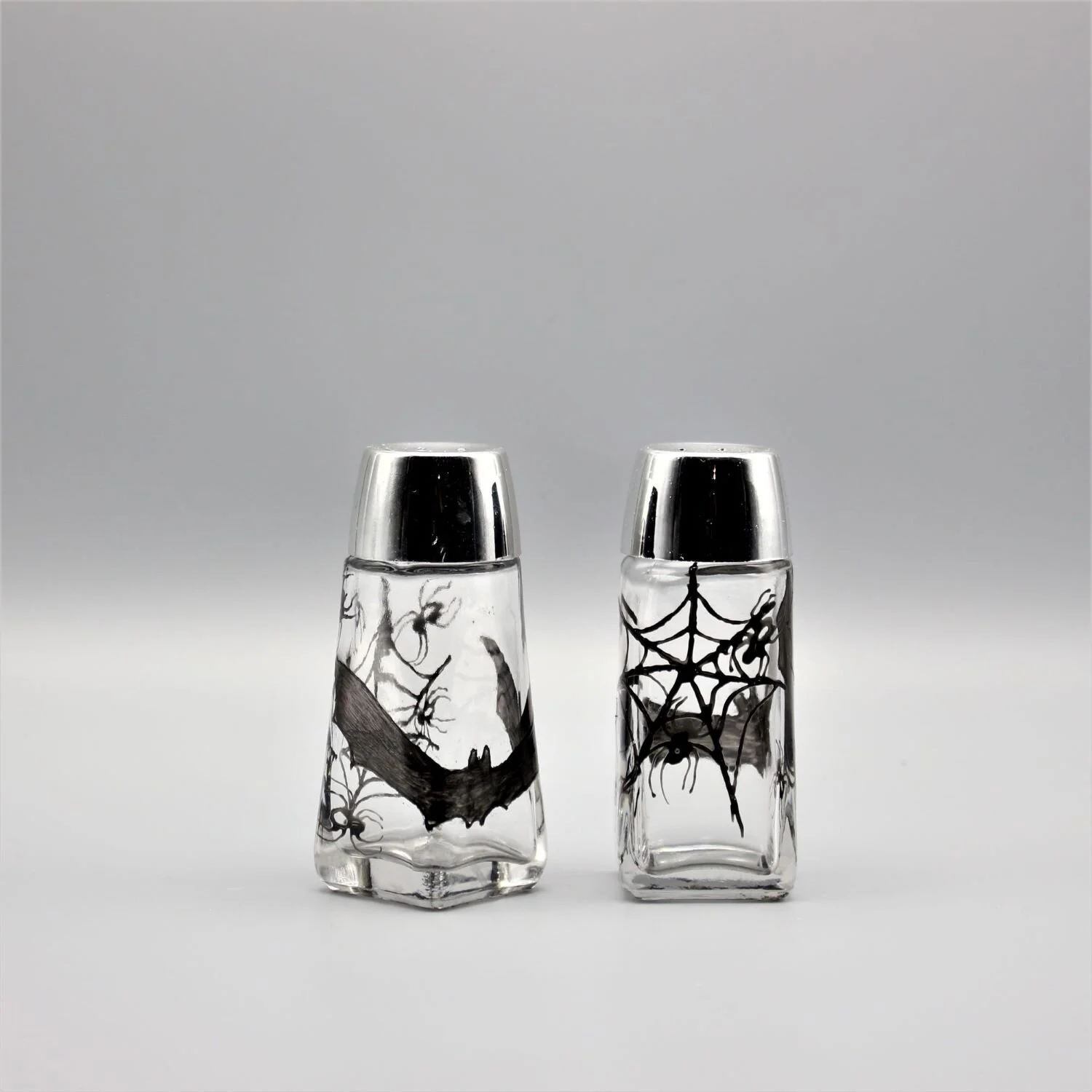 halloween_salt_and_pepper_shakers