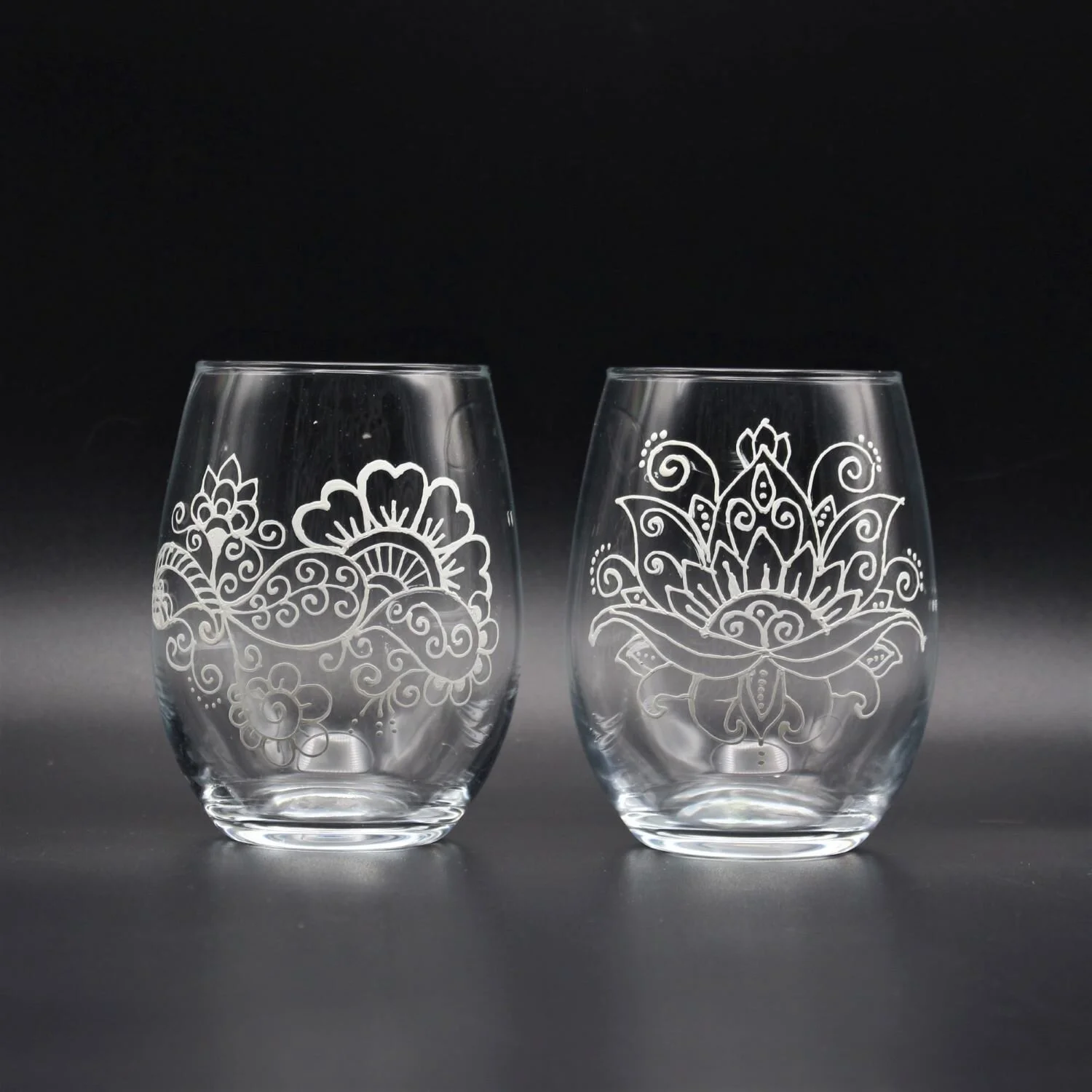 mandala_stemless_wine_glasses_white