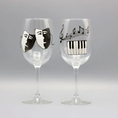 music_and_theater_wine_glasses