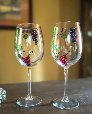 Grape Design Wine Glasses II | Set of Two | Hand Painted Personalized Gifts