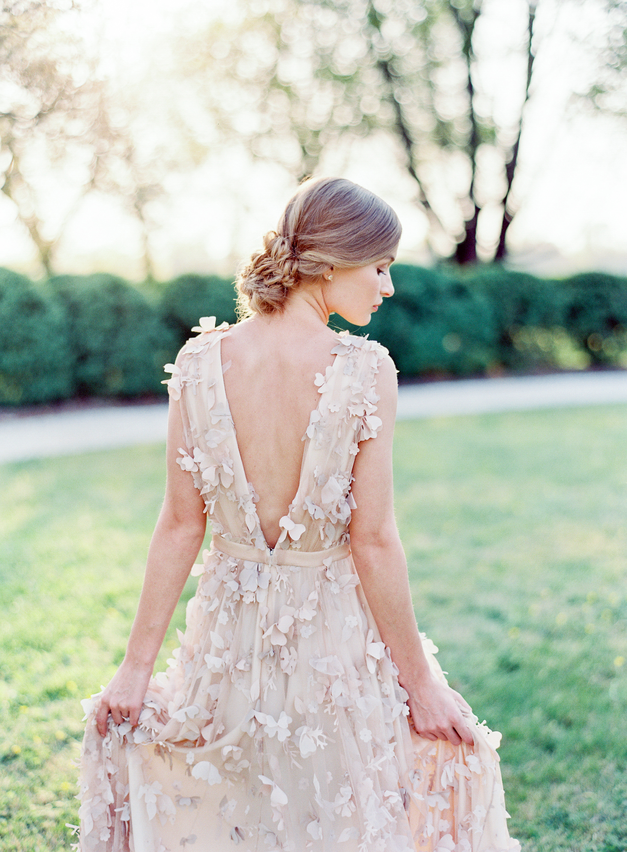Virginia blush spring wedding at North Point Plantation with Rachel May Photography and East Made Event Company featured on OnceWed-0315.jpg
