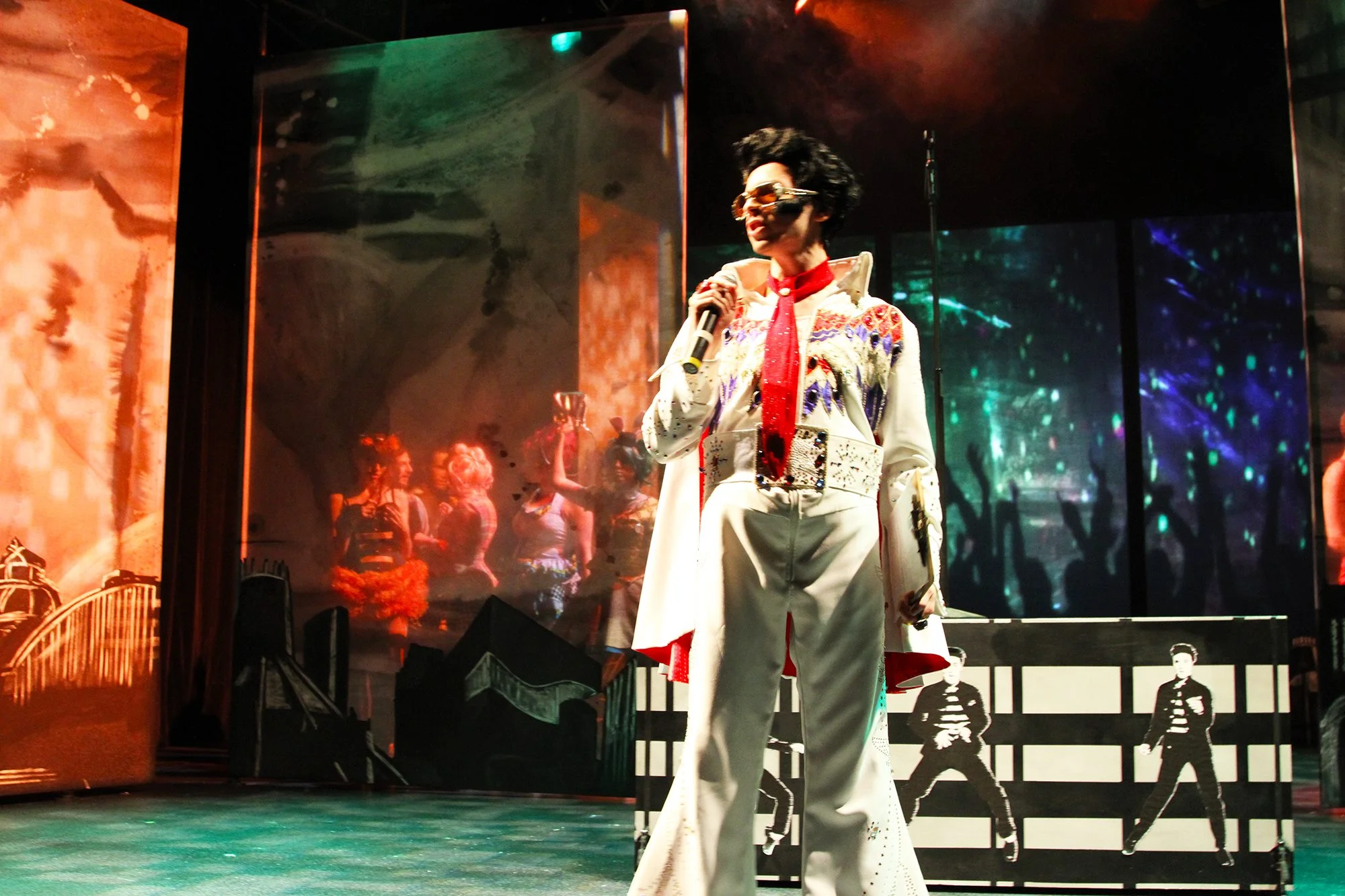 Regionalpremiere of Dead Heavy Fantastic by Robert Farquhar