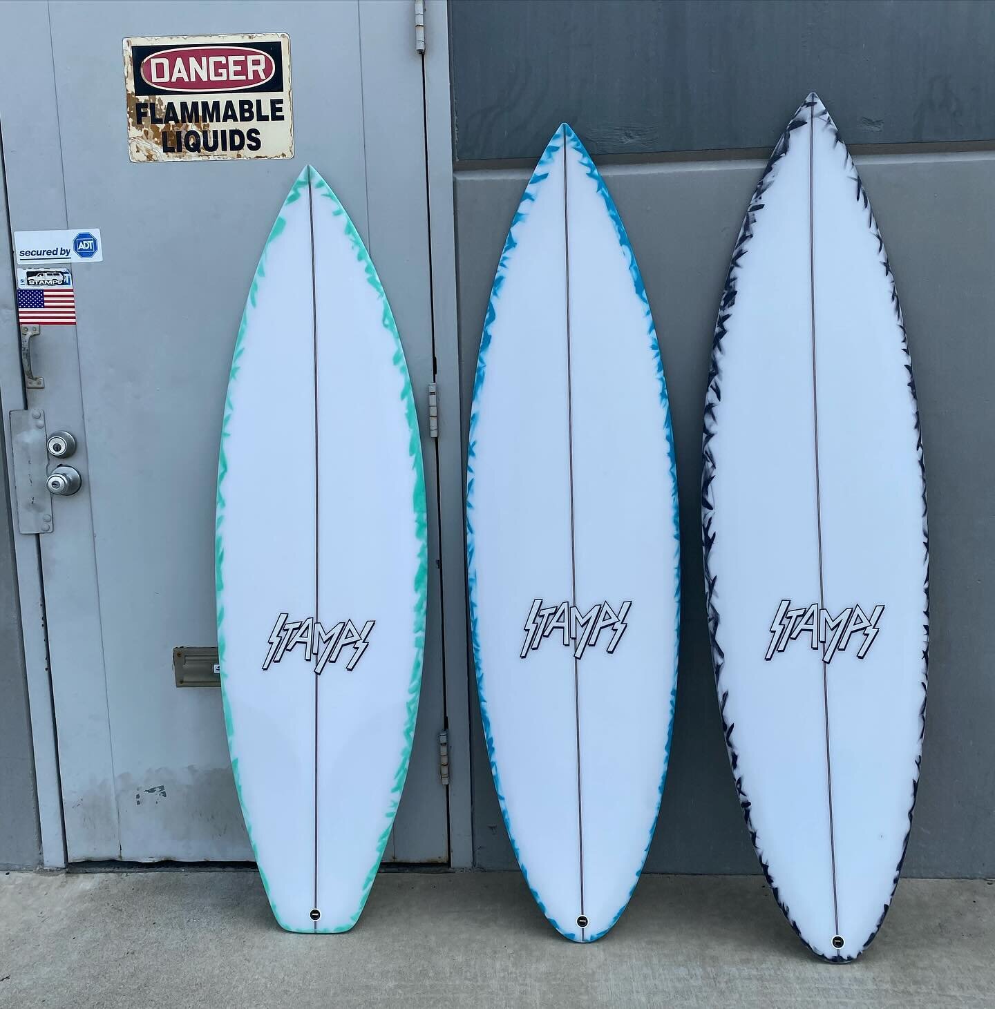 :: three pack with a whimsical, loose paint scheme for @baileyturner_hb :: 5&rsquo;3.5&rdquo; for the everyday hb :: 5&rsquo;6&rdquo; for the next step :: 5&rsquo;8&rdquo; traveler for the reefs abroad and the more solid days around home ::