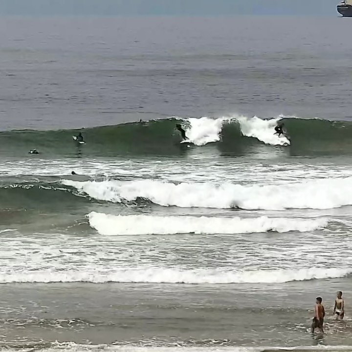 :: fresh fish friday :: Kuru model 5&rsquo;6&rdquo; x 20 3/4&rdquo; x 2 5/8&rdquo; at a fine foiled foam of 33.4L :: @sageguinaldo caught red handed on the @surfline rewind cam :: Futures x Stamps keels ::