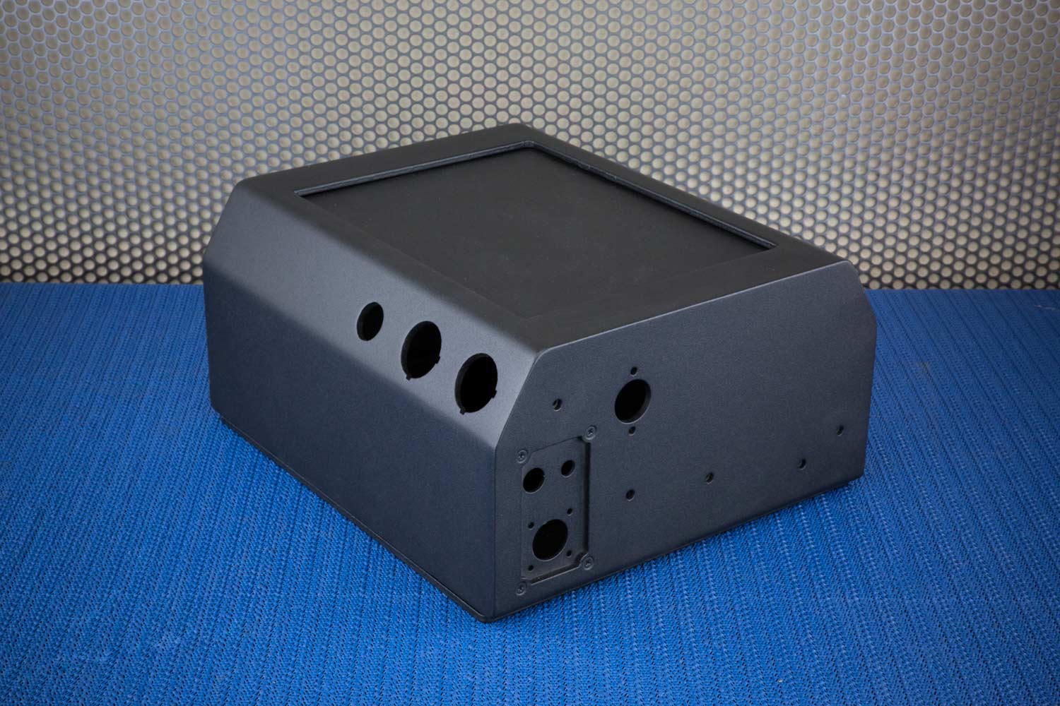 heavy-duty-grey-powder-coated-sheet-metal-enclosure-top.jpg