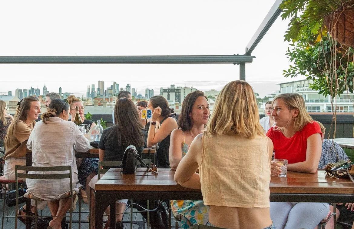 It is a beautiful warm Wednesday, come down and enjoy this weather with us! 🌞 We&rsquo;ve got our Wednesday vegan or non-vegan steak night, and an extensive beer, wine and cocktail list. Plus your favourite city views and good vibes 😉 

#cornisharm