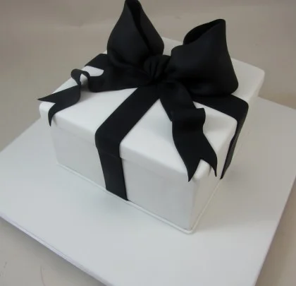 Present Box Black and White