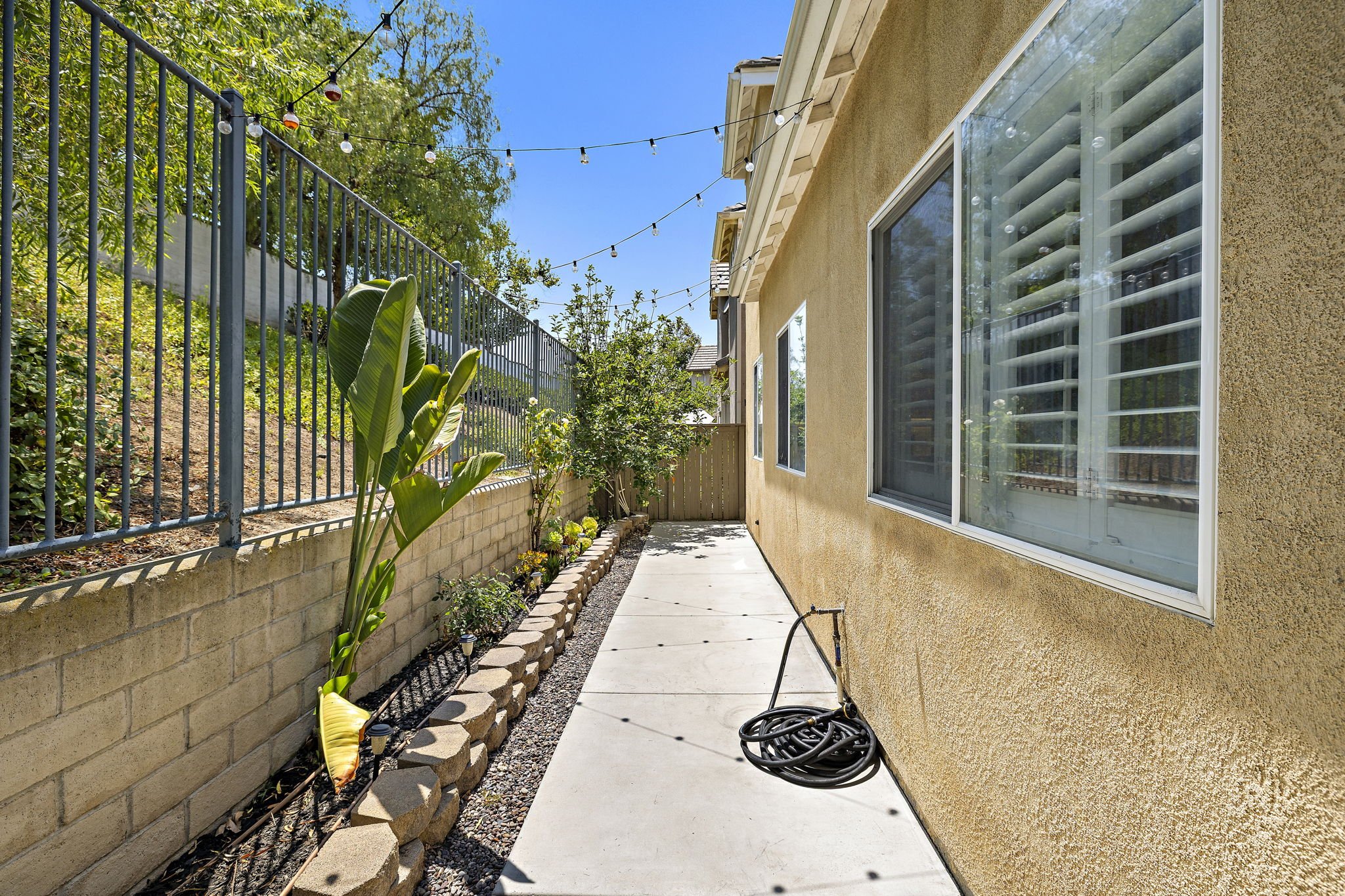 22-web-or-mls-134 Bloomfield 22.jpg